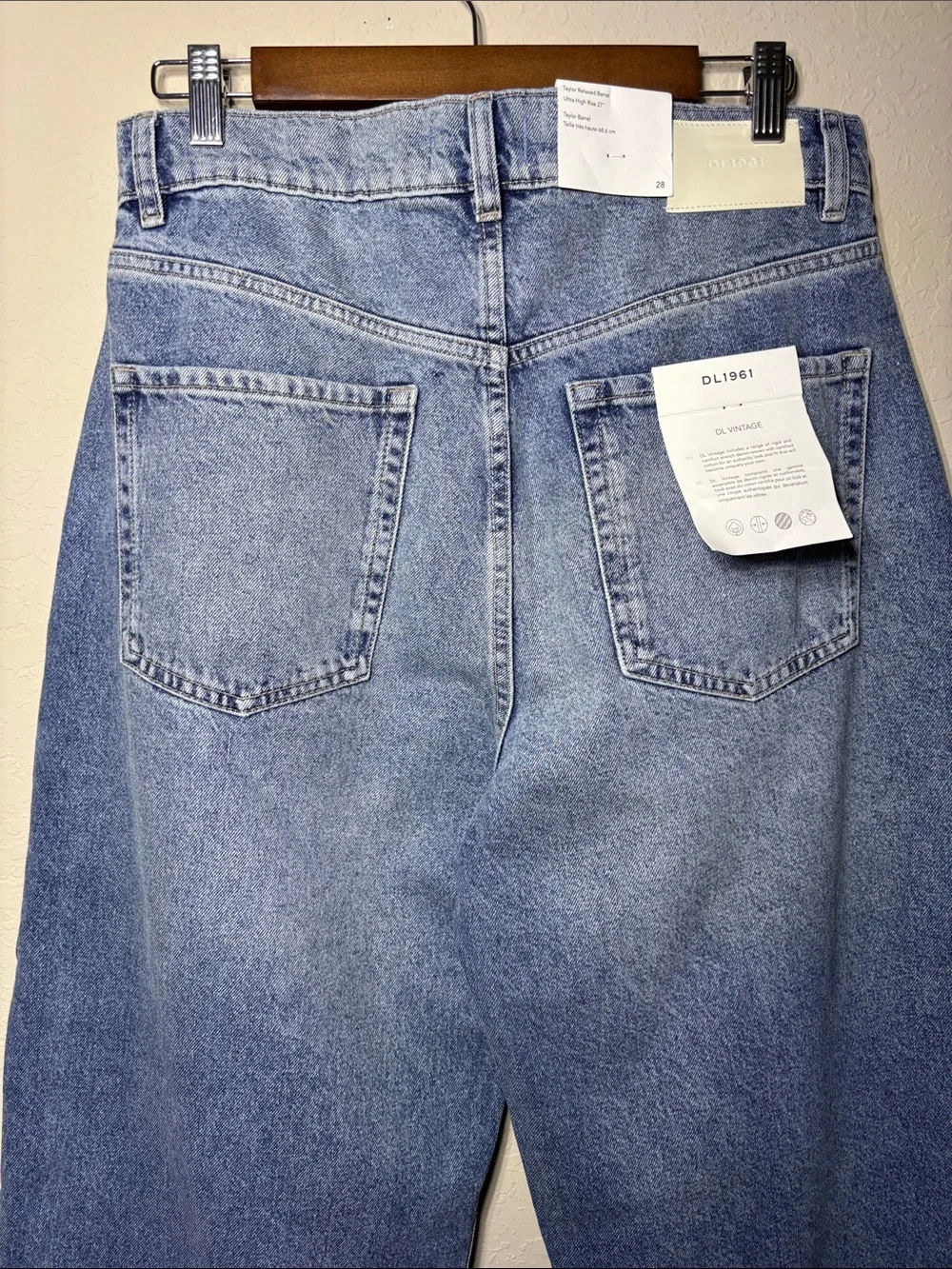 DL1961 Taylor Relaxed Barrel Ultra High Rise Jeans in Salt Lake Colorway Size 28
